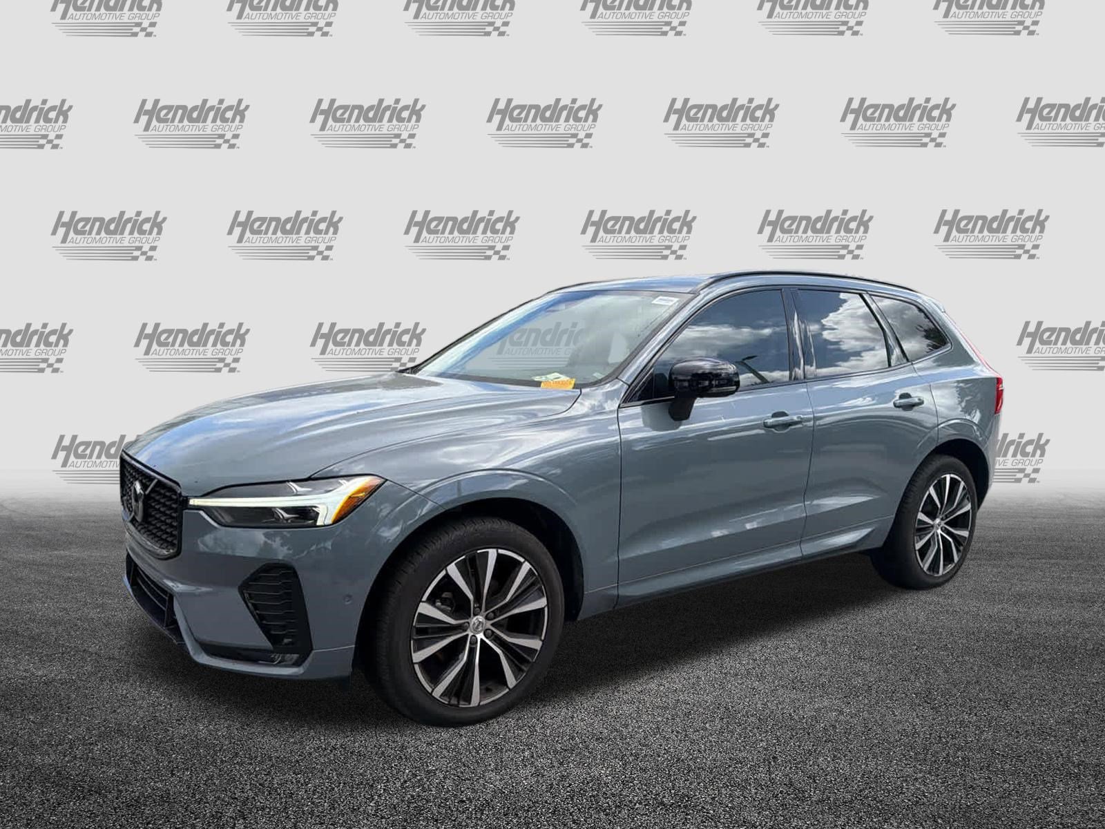 Used 2024 Volvo XC60 B5 Plus w/ Protection Package Premier image 10