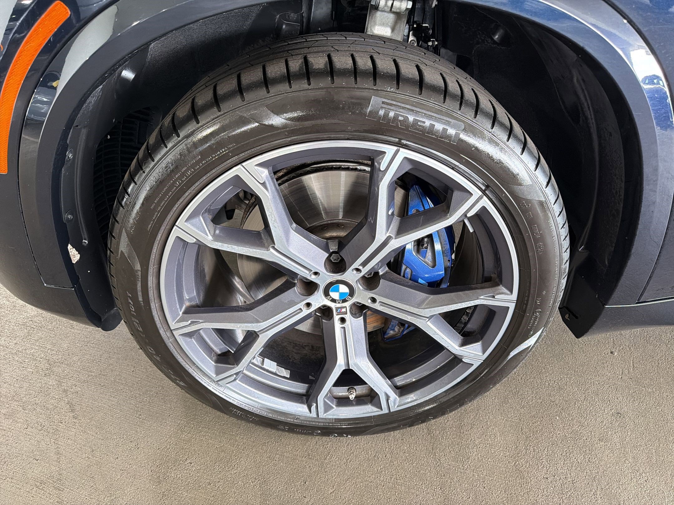 Used 2021 BMW X5 xDrive40i w/ M Sport Package AWD/4WD image 11
