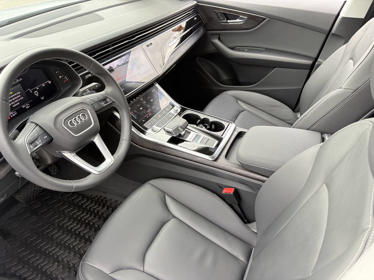 Used 2023 Audi Q8 Premium AWD/4WD image 18