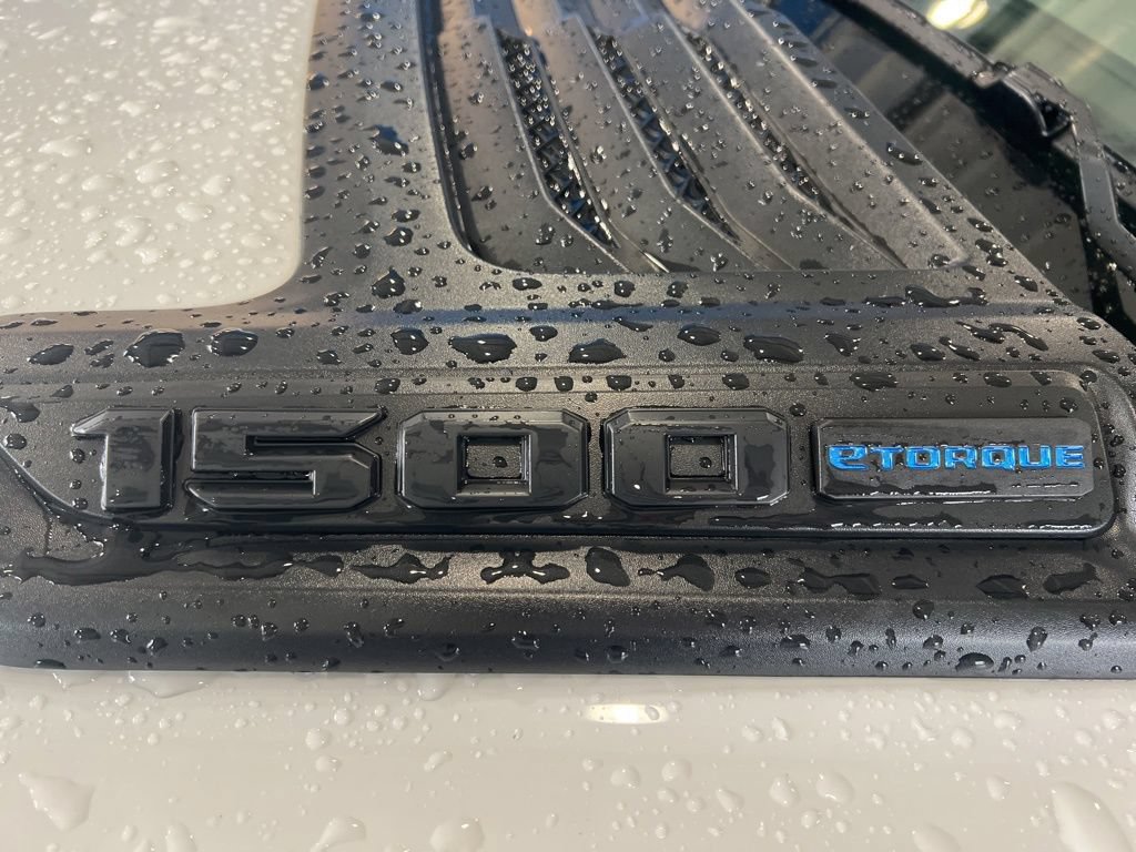 New 2026 RAM 1500 Laramie AWD/4WD image 4