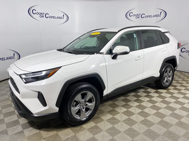 Used 2024 Toyota RAV4 XLE FWD image 3
