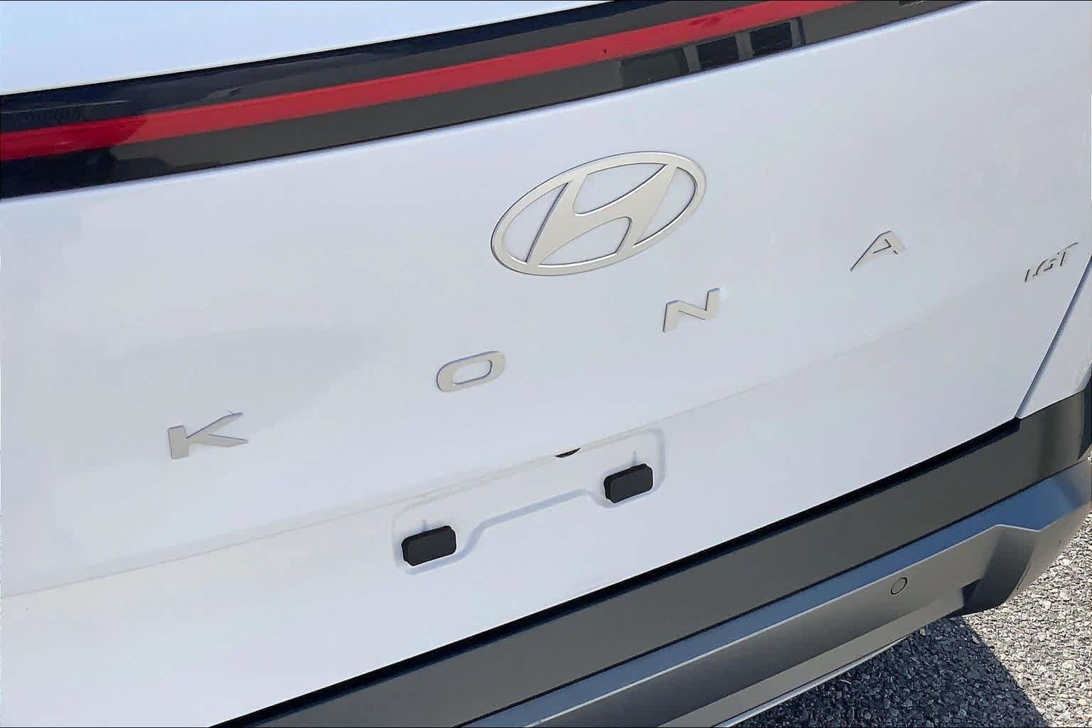 Used 2024 Hyundai Kona Limited FWD image 30