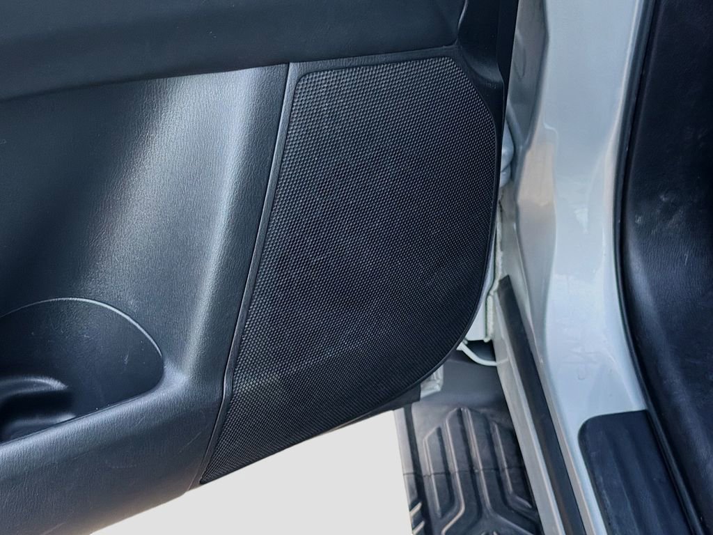 Used 2024 Nissan Armada SL image 23