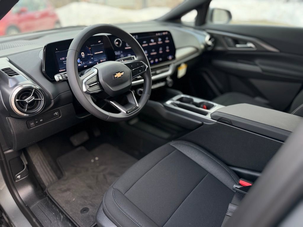 New 2026 Chevrolet Equinox EV LT image 13