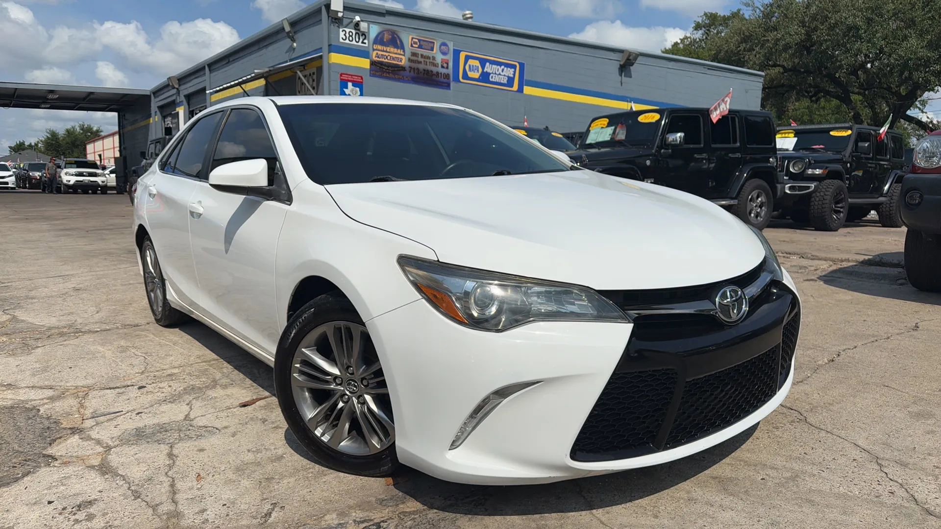 Used 2017 Toyota Camry SE