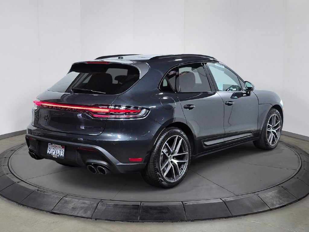 Certified 2025 Porsche Macan Turbo AWD/4WD image 7