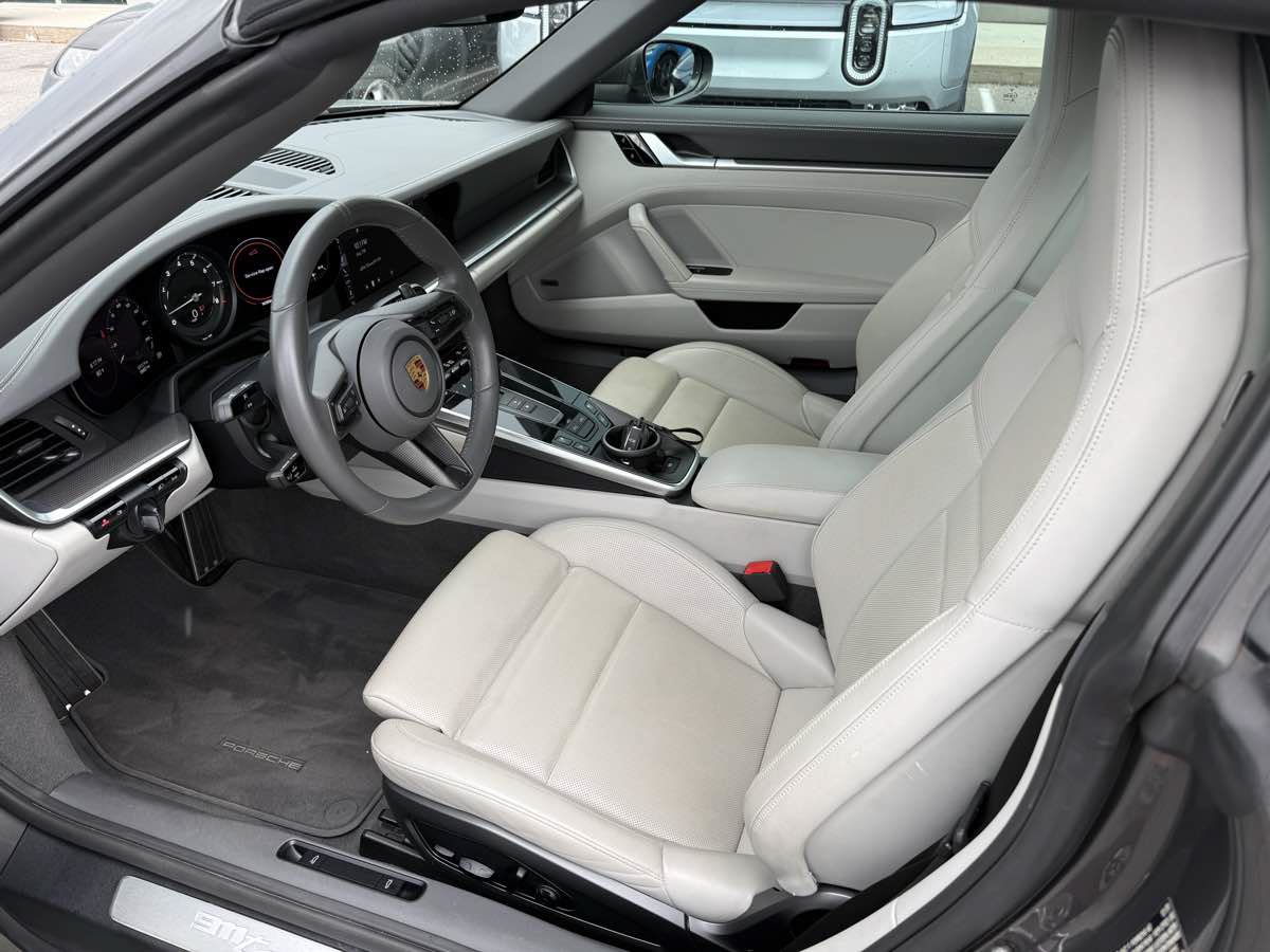 Used 2021 Porsche 911 AWD/4WD image 11
