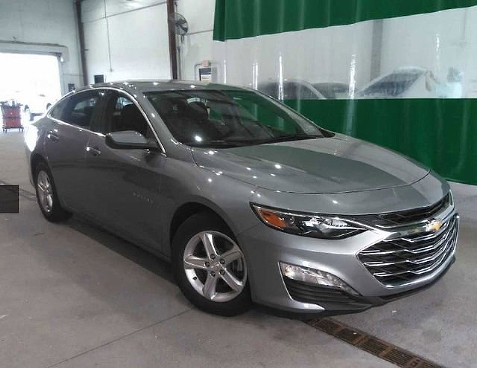 Used 2023 Chevrolet Malibu LT FWD image 3