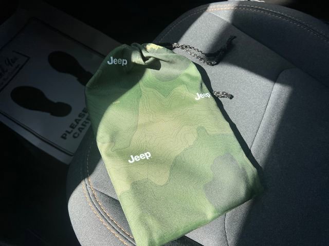 Used 2024 Jeep Wrangler Unlimited image 34