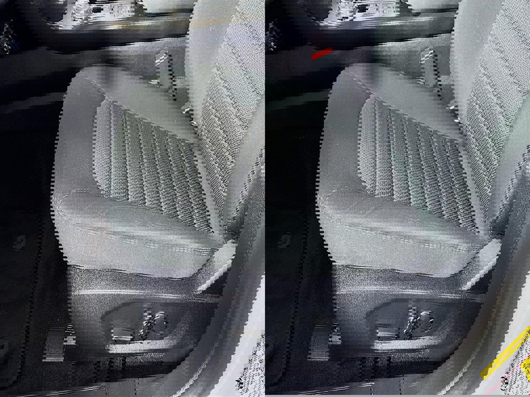 Used 2020 Ford Fusion SE image 19