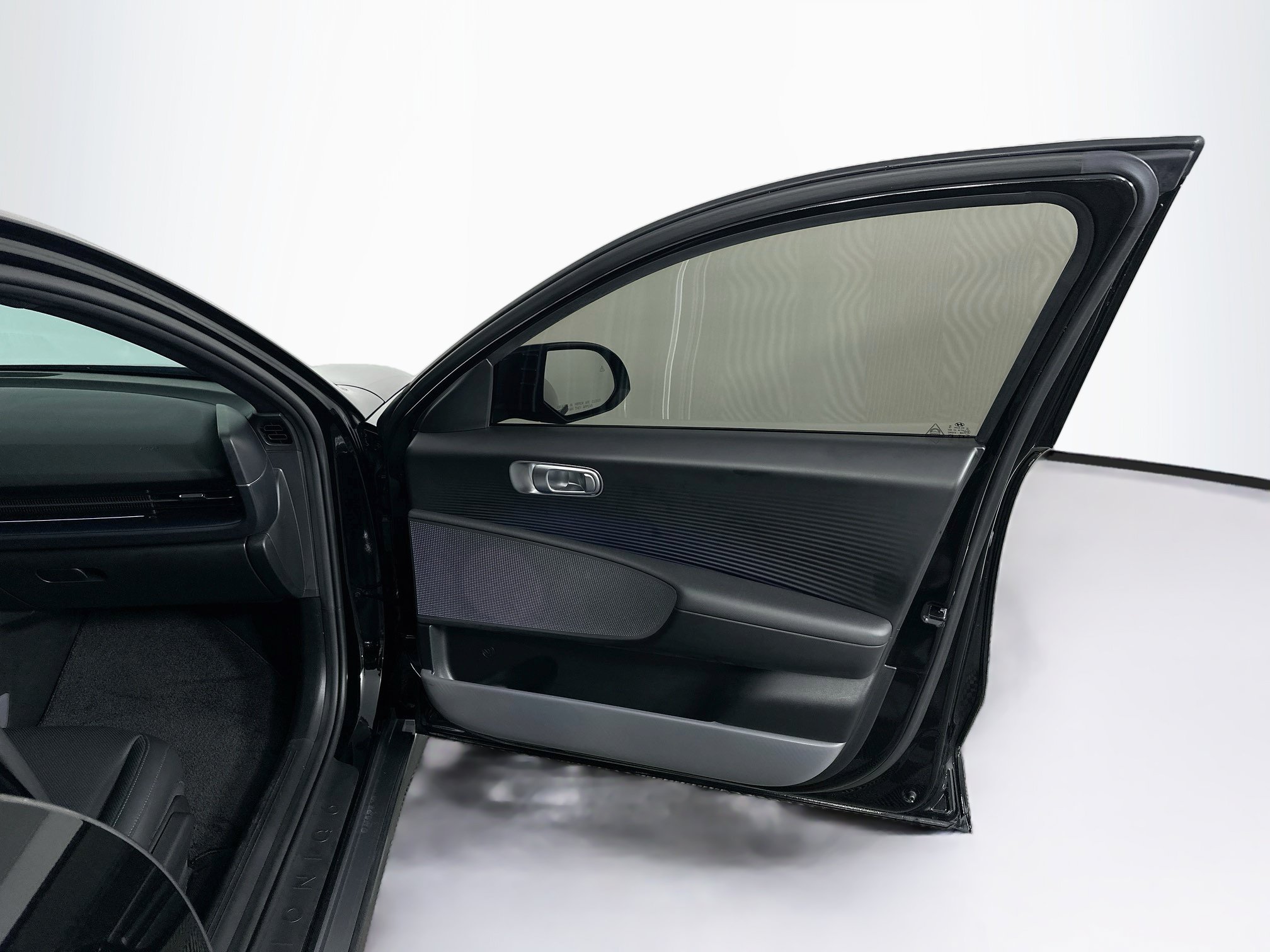 Used 2023 Hyundai Ioniq 6 SEL RWD image 34