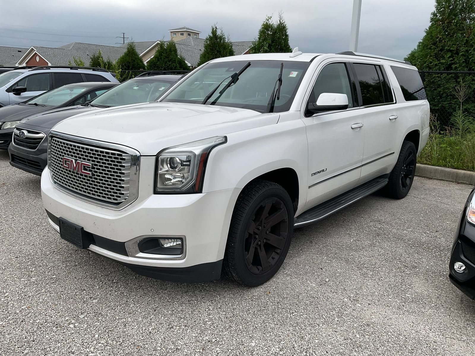 Used 2017 GMC Yukon XL Denali w/ Open Road Package AWD/4WD image 23