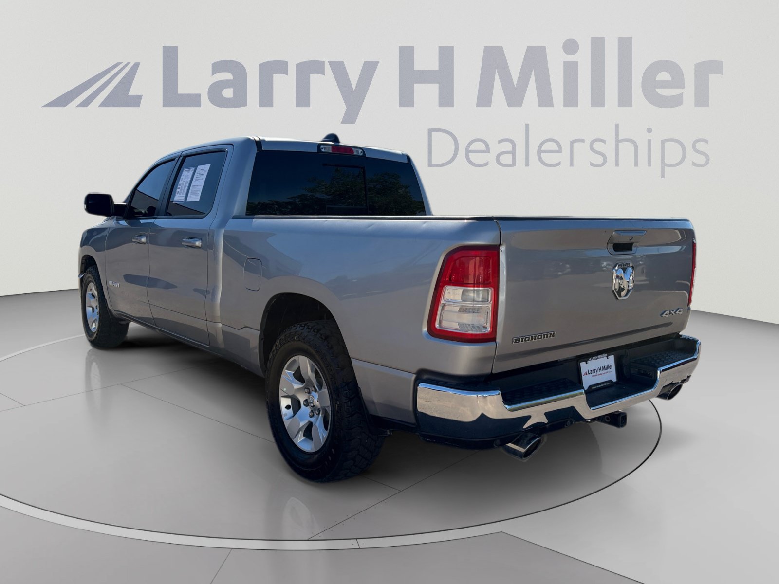 Used 2022 RAM 1500 Big Horn AWD/4WD image 3
