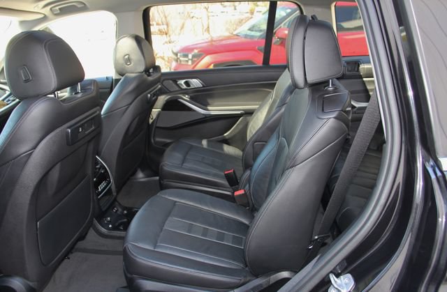 Used 2019 BMW X7 xDrive40i w/ Cold Weather Package AWD/4WD image 34