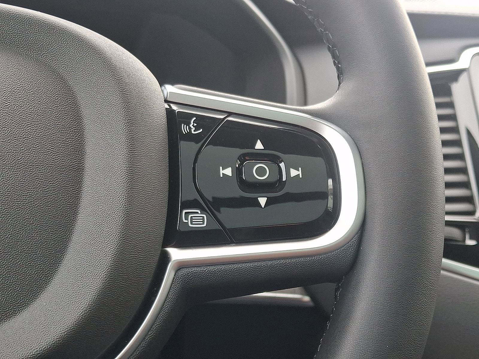 Certified 2025 Volvo XC90 T8 Ultra image 25