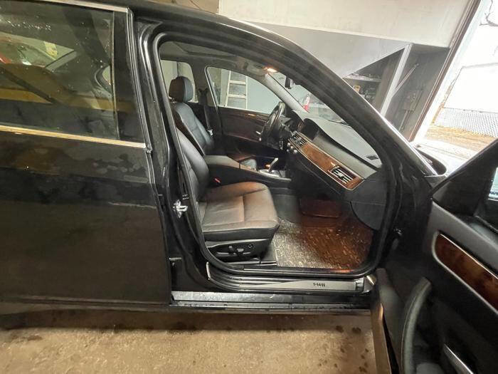 Used 2010 BMW 535i xDrive Sedan image 29