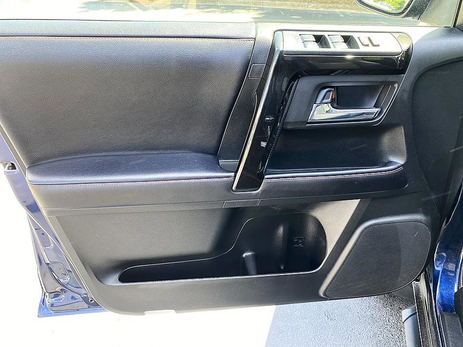 Certified 2023 Toyota 4Runner TRD Off-Road Premium w/ Moonroof Package AWD/4WD image 9