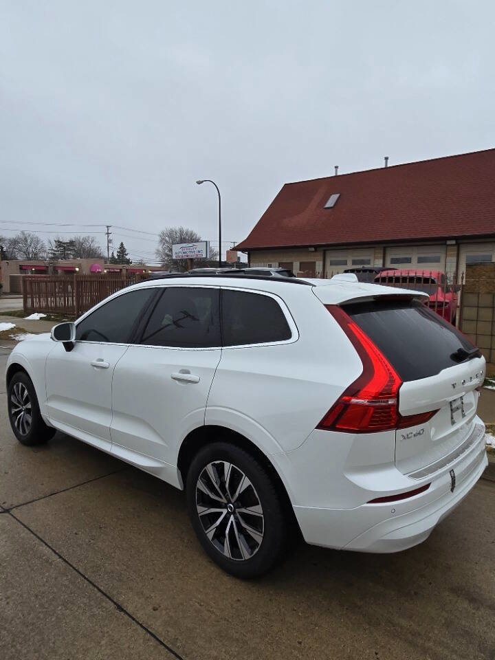 Used 2023 Volvo XC60 B5 Core image 6