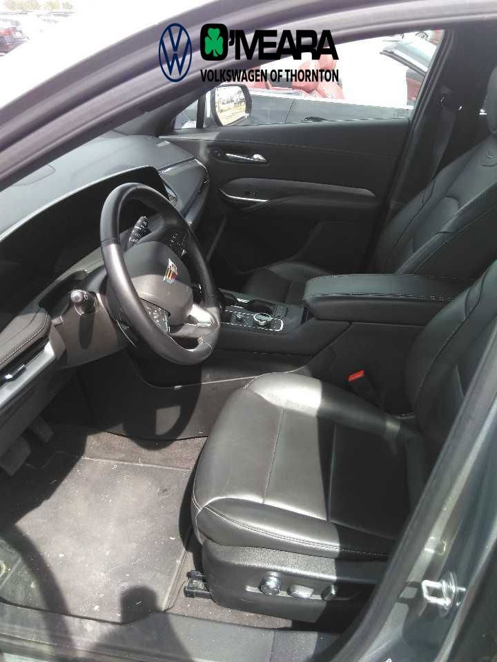 Used 2025 Cadillac XT4 Premium Luxury image 4