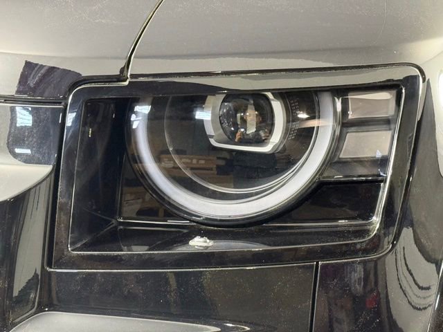 New 2026 Land Rover Defender 110 OCTA image 12