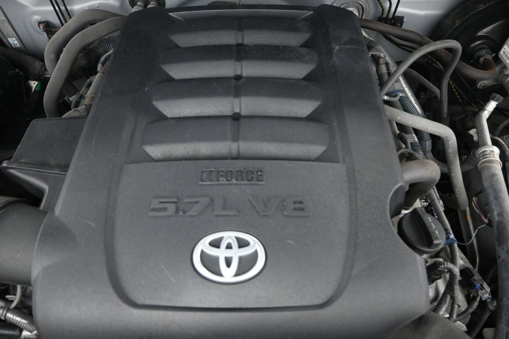 Used 2018 Toyota Tundra Limited w/ Limited Premium Package AWD/4WD image 38