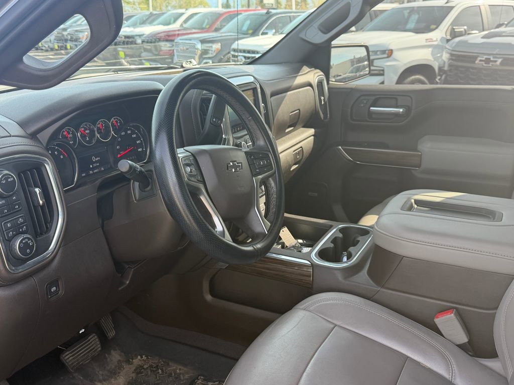 Used 2020 Chevrolet Silverado 1500 RST w/ All-Star Edition AWD/4WD image 3