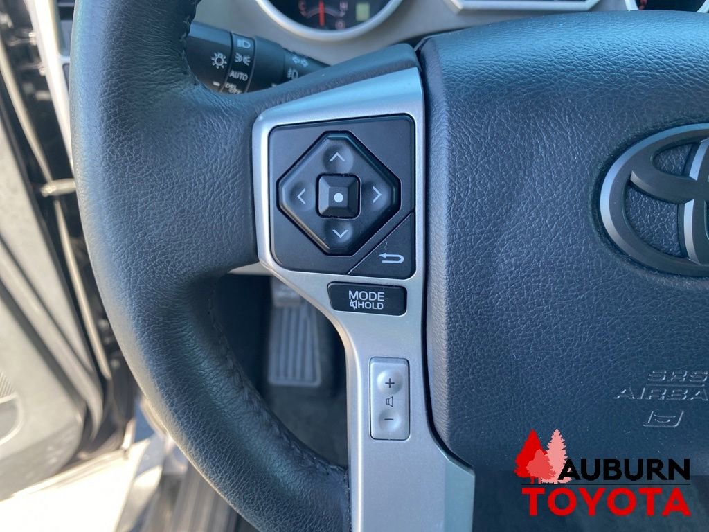 Used 2015 Toyota Sequoia SR5 RWD image 43