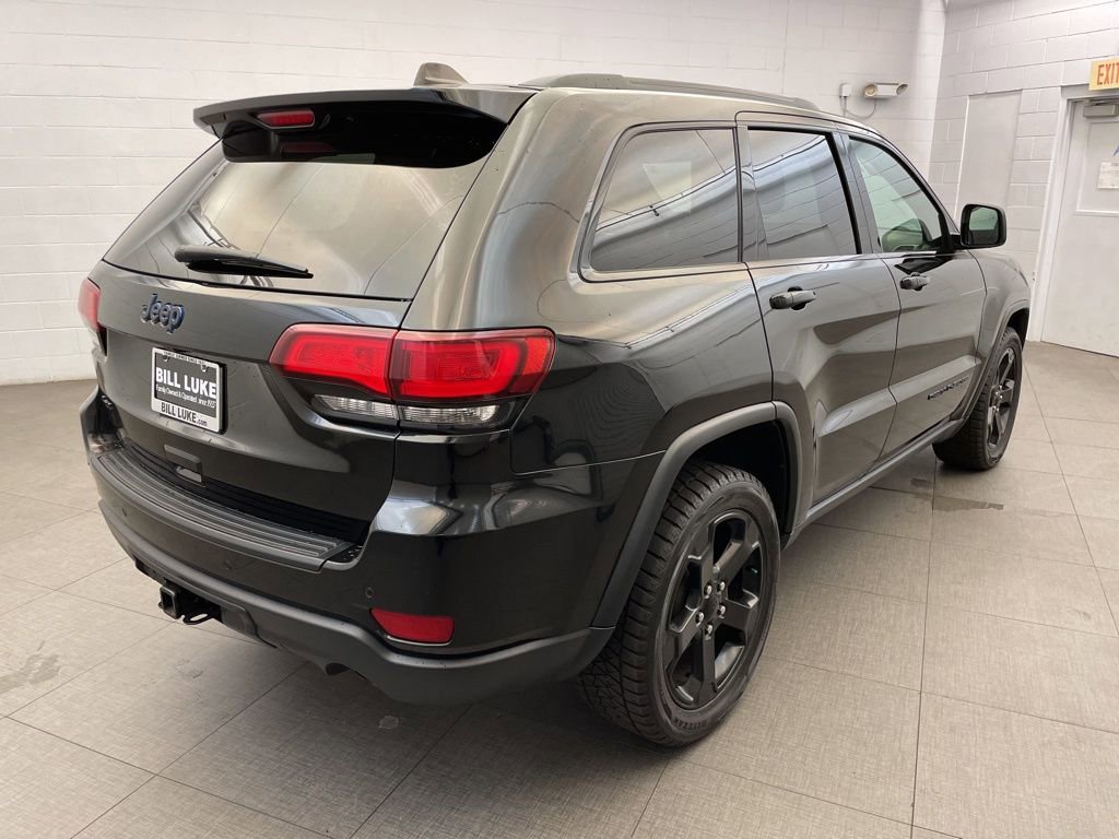 Used 2019 Jeep Grand Cherokee Laredo AWD/4WD image 12