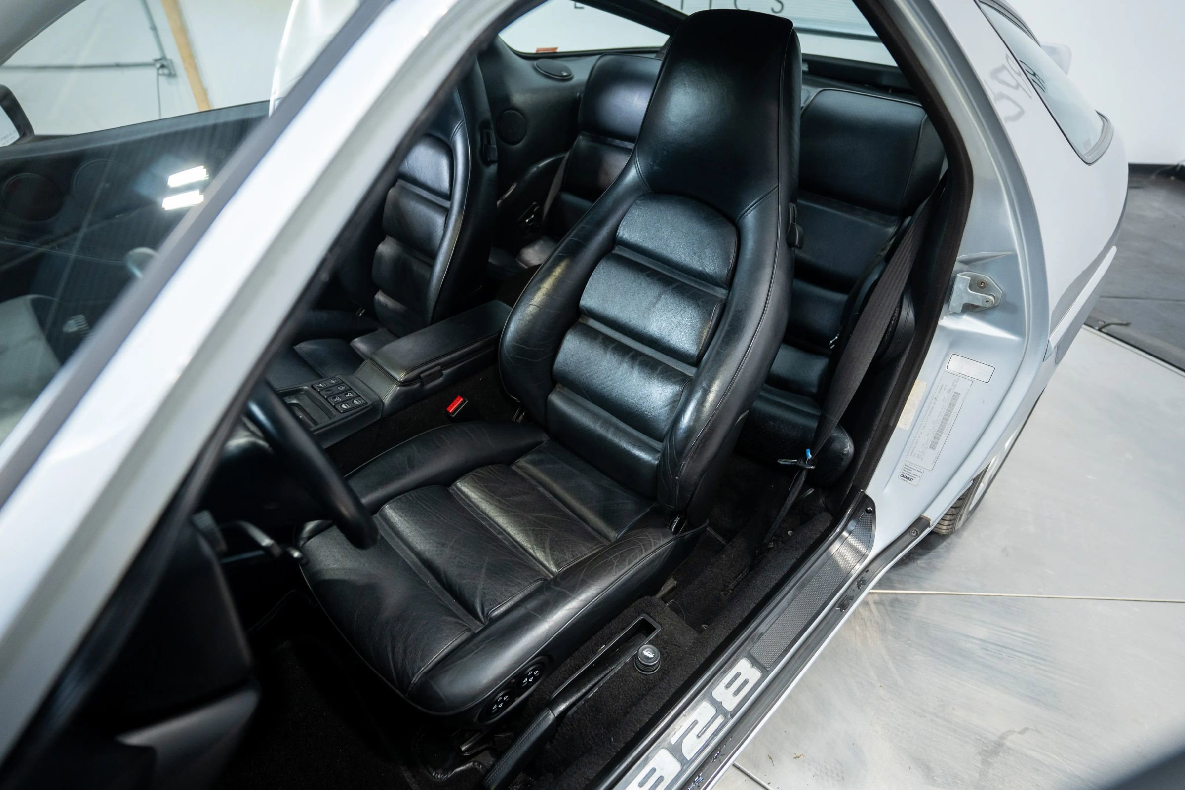 Used 1991 Porsche 928 S4 image 3