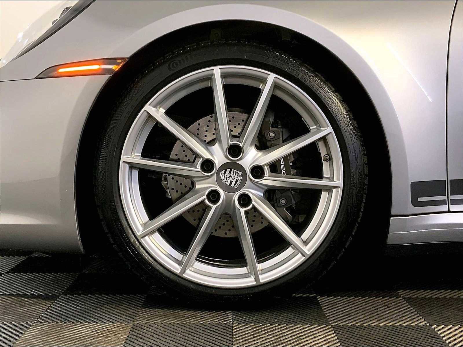 Used 2024 Porsche 911 Carrera T image 11