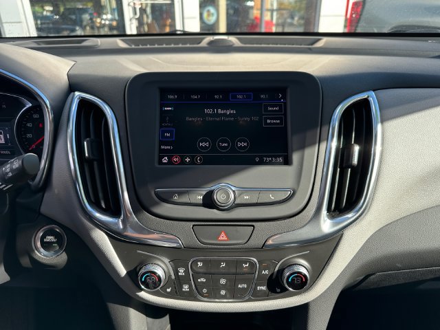 Used 2020 Chevrolet Equinox LT w/ Driver Convenience Package AWD/4WD image 15