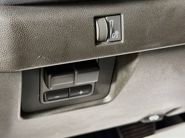 Used 2024 GMC Canyon Elevation w/ Convenience Package AWD/4WD image 10
