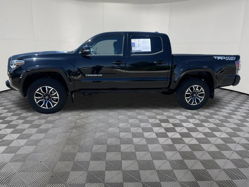 Used 2023 Toyota Tacoma TRD Sport AWD/4WD image 4