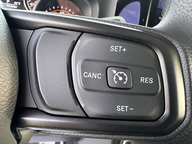 New 2025 Jeep Gladiator Sport image 17