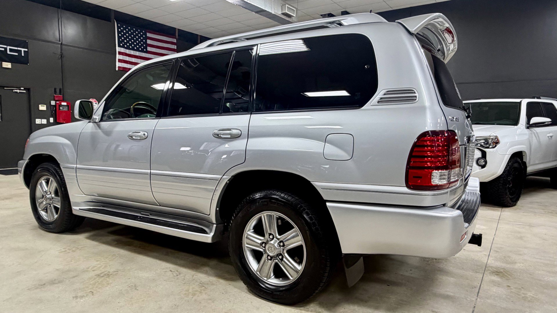 Used 2007 Lexus LX 470 4WD image 21