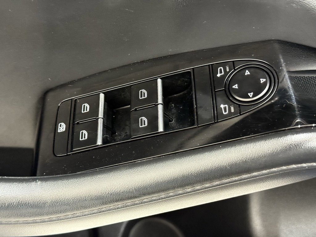 Used 2024 MAZDA MAZDA3 s image 26