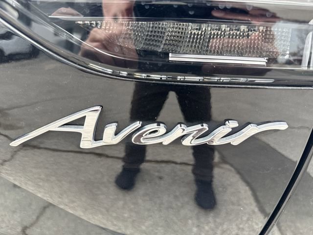 Used 2023 Buick Envision Avenir image 33