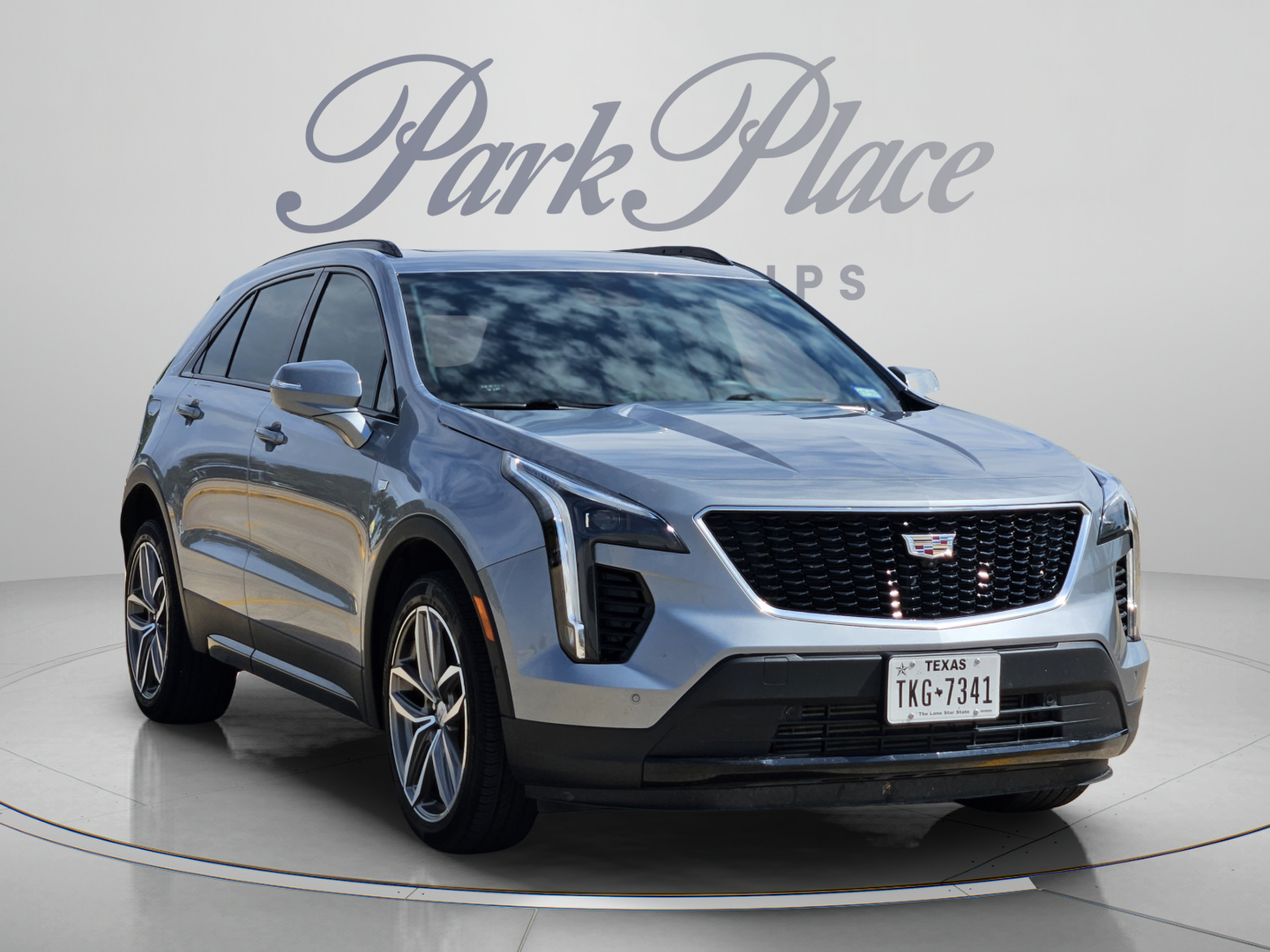 Used 2023 Cadillac XT4 Sport FWD image 4