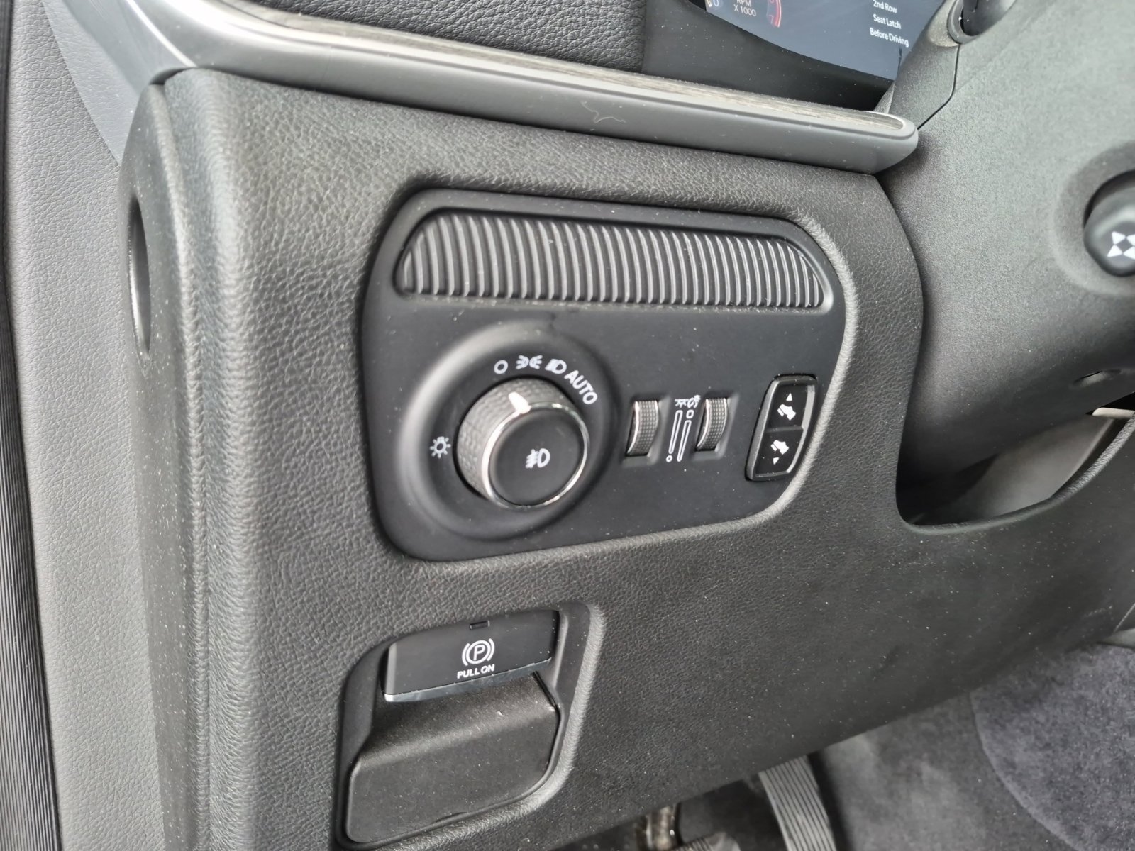 Used 2024 Jeep Wagoneer L Series II w/ Flexible Seating Group RWD image 13
