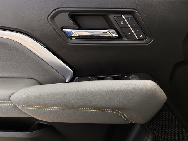 Used 2023 Chevrolet Colorado ZR2 w/ ZR2 Convenience Package III image 26