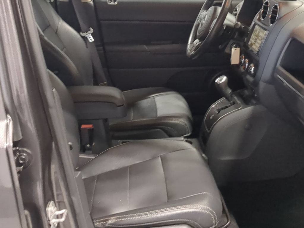 Used 2017 Jeep Patriot High Altitude FWD image 28