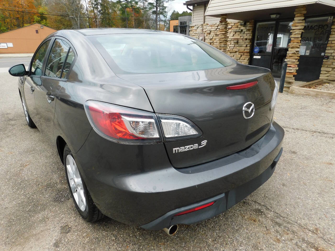 Used 2010 MAZDA MAZDA3 i Touring image 7