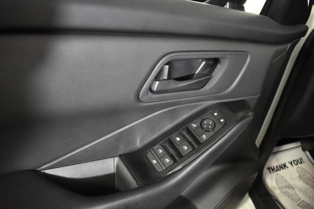 Certified 2025 Nissan Rogue S AWD/4WD image 7