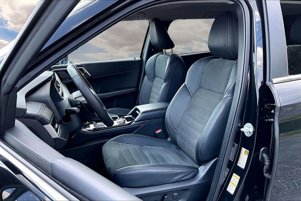 Used 2025 Mitsubishi Outlander SE FWD image 21