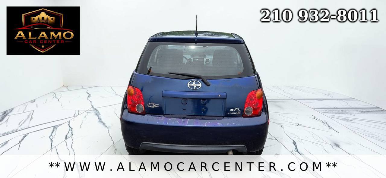 Used 2005 Scion xA FWD image 4