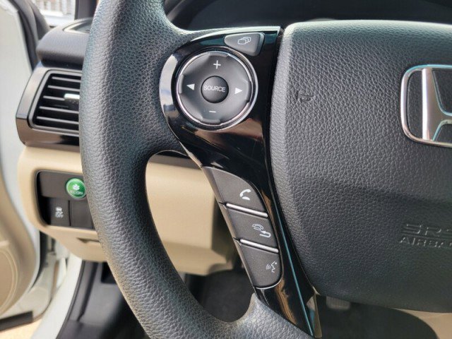 Used 2016 Honda Accord LX image 12