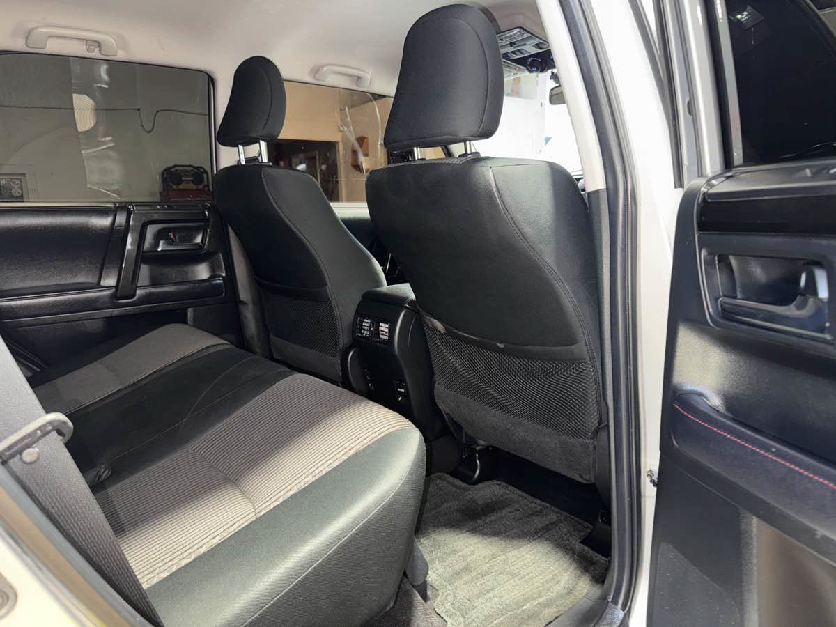 Used 2018 Toyota 4Runner TRD Off-Road AWD/4WD image 21