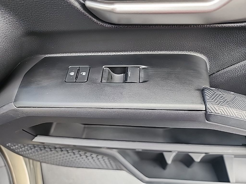 Used 2025 Toyota Tacoma TRD Off-Road image 37