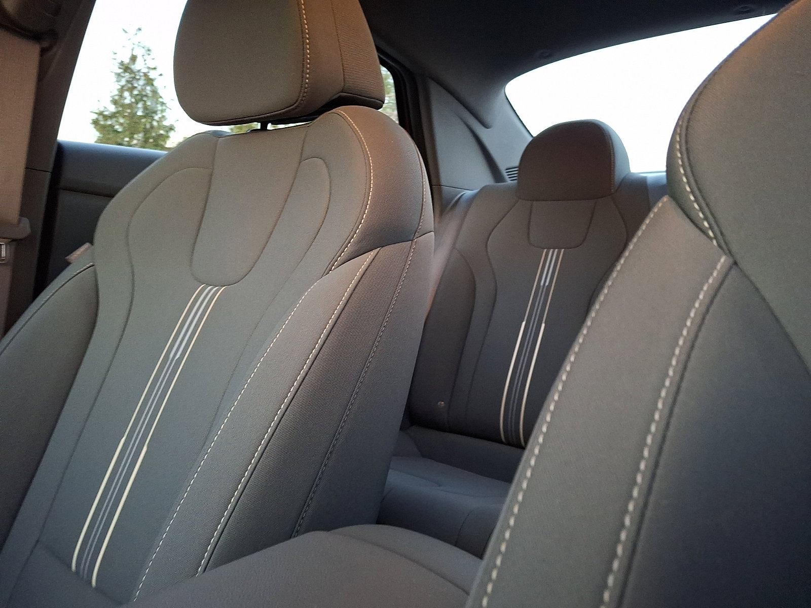 Certified 2023 Hyundai Elantra SEL w/ Preferred Accessory Package image 18