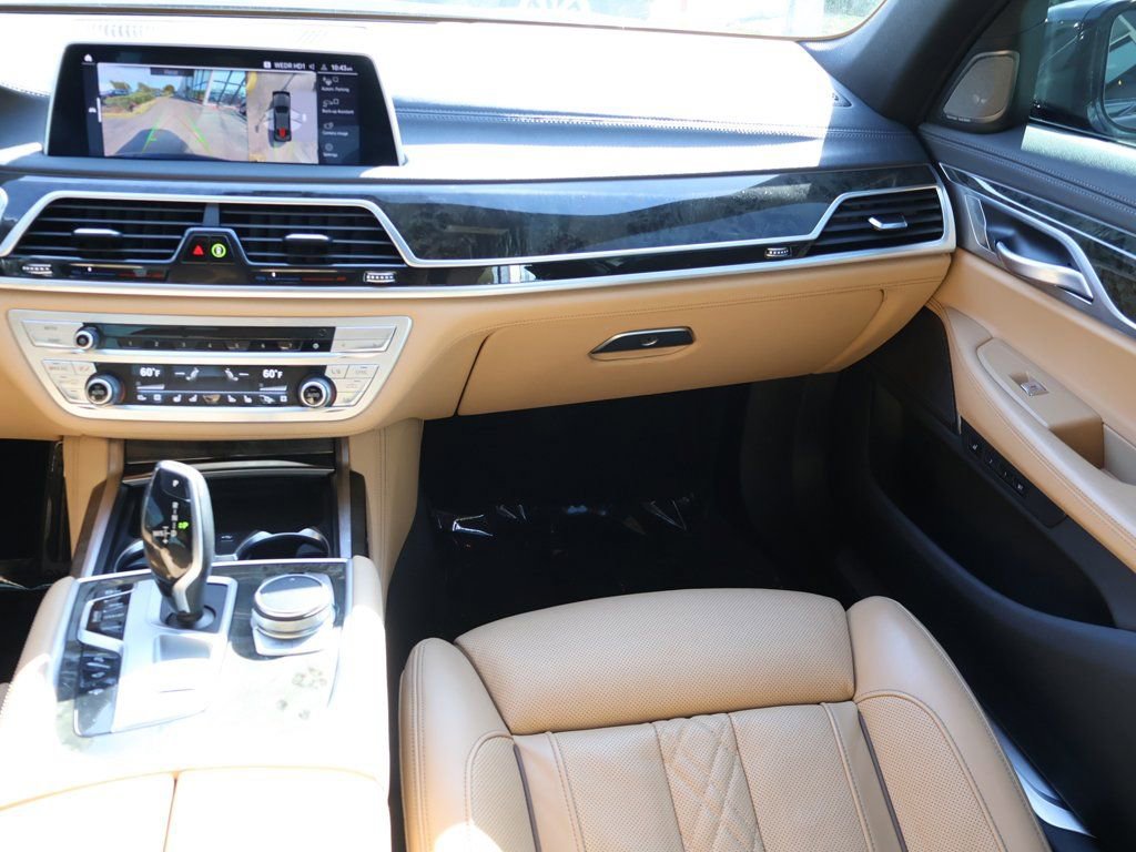 Used 2022 BMW 740i w/ M Sport Package image 44